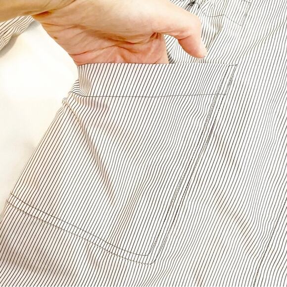 Chico’s Reversible White With Black Stripes Or Solid Black Jacket, Size 2/Medium - Picture 5 of 15